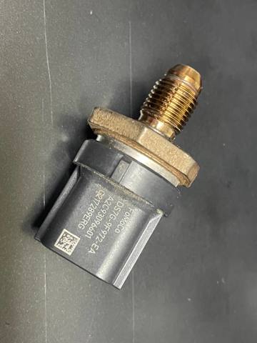 Манометри DS7G9F972EA FORD