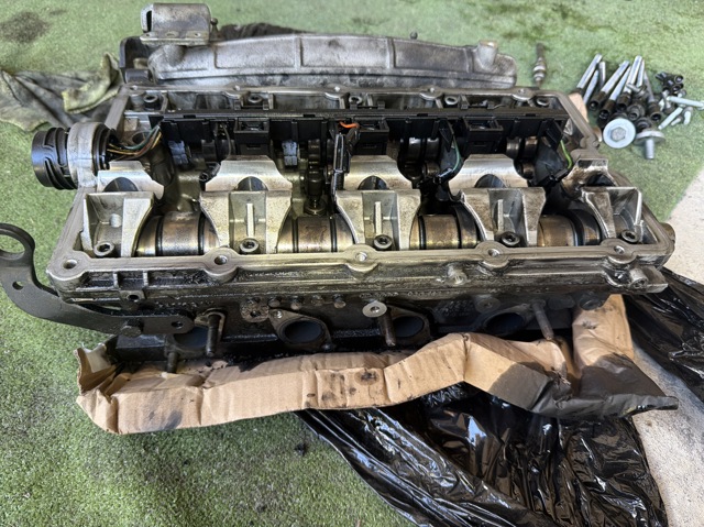 Головка блоку циліндрів Volkswagen Jetta 5