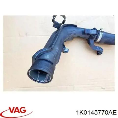 Шланг/патрубок интеркуллера 1K0145770AE VAG