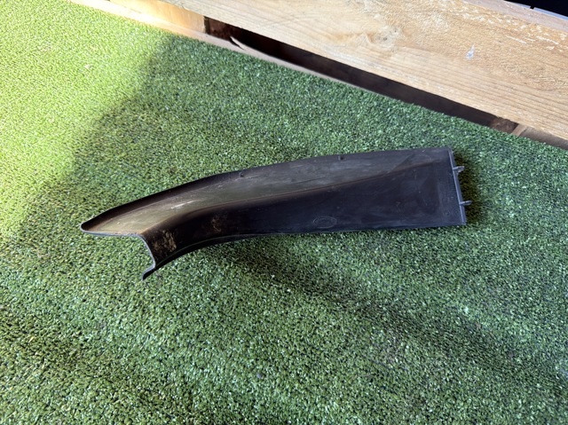 Накладка ринви задня ліва 51497204375 BMW