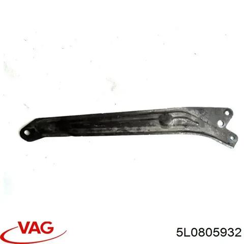 Кронштейн супорта радіатора, верхній 5L0805932 VAG