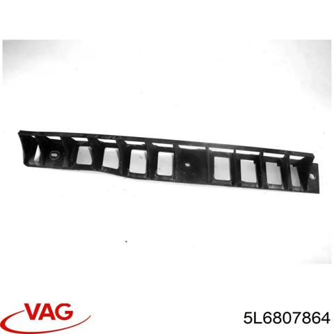 Кронштейн бампера заднього, правий 5L6807864 VAG