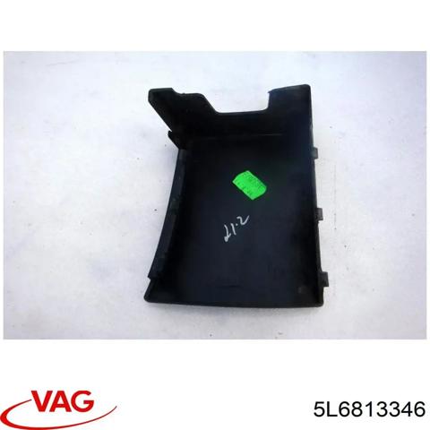 Молдинг бампера заднього, правий 5L6813346 VAG