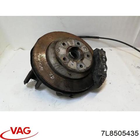 Цапфа поворотна ліва 7L8505435 VAG