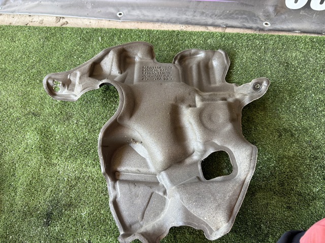 Екран двигуна 8490570 BMW