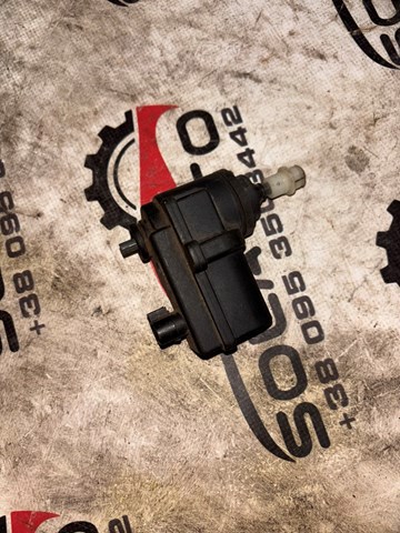 Двигун корректора фари Opel Omega A