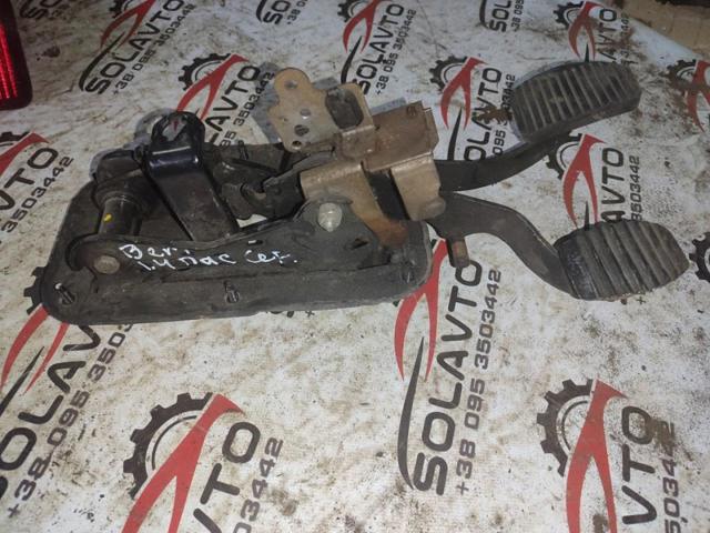 Педаль щеплення 2127T5 PEUGEOT