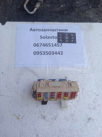 Коробка запобіжників Нісан Ікс трейл