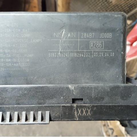 Кришка блоку запобіжників 284B7JD00B NISSAN