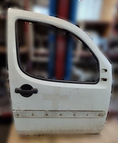 Дверка передня права 51847705 FIAT