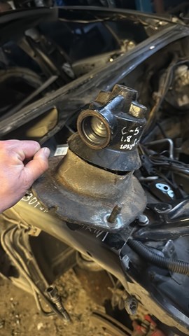 Кріплення переднього амортизатора 5271G0 PEUGEOT