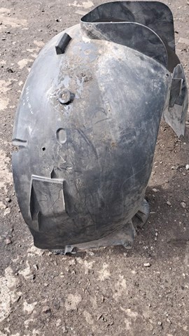 Підкрилки передні праві 7136FY PEUGEOT