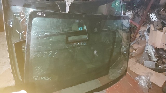 Скло лобове 727009U010 NISSAN
