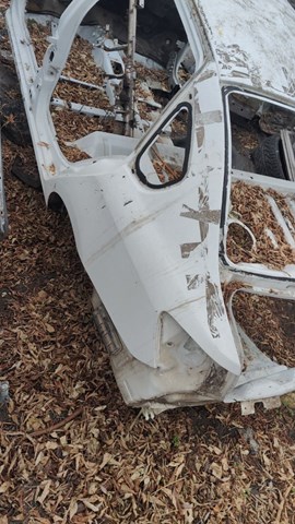 Крило заднє ліве 7751478670 RENAULT