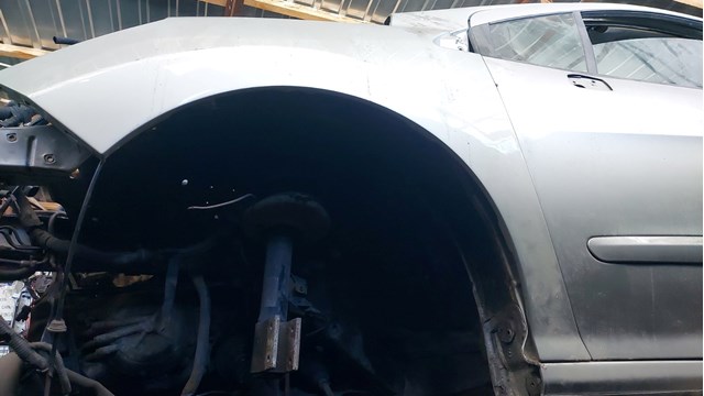 Ліве переднє крило 7840W1 PEUGEOT