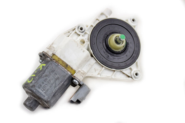 Мотор склопідйомника дверей передніх, лівих 80731AX605 NISSAN