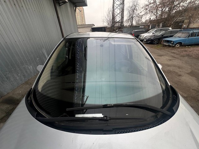 Скло лобове  на peugeot 807 minivan (e) (01.02 - 12.10) 2.0 hdi (02- ) rht (dw10ated4)