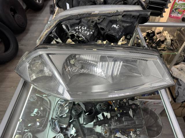 Фара правая 8200073221 RENAULT
