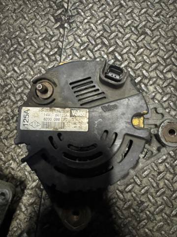 Авто генератор 8200086130 RENAULT