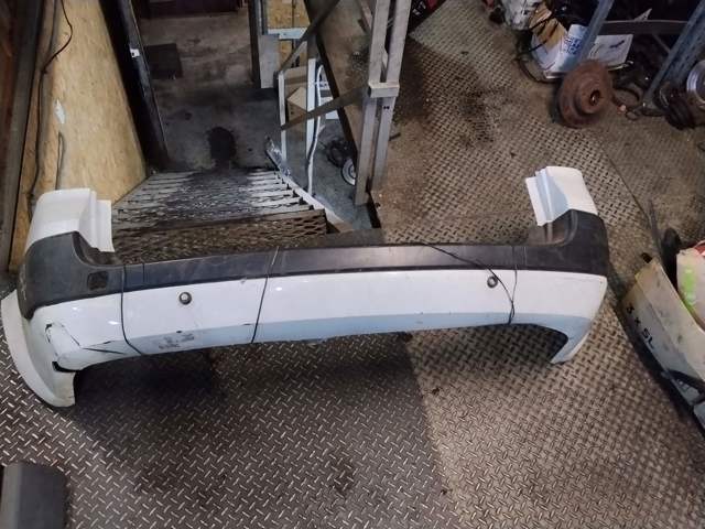 Кожух бампера заднього 8200141079 RENAULT