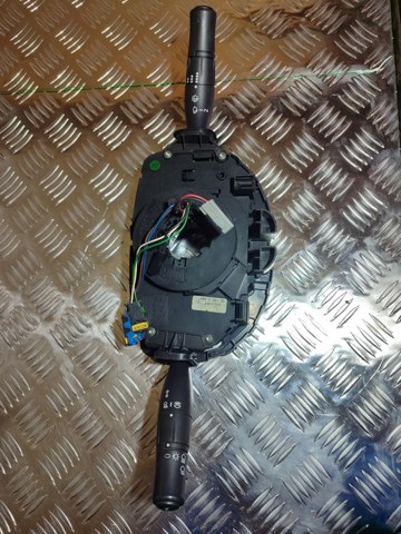 Перемикач підрульовий, в зборі 8200216465 RENAULT