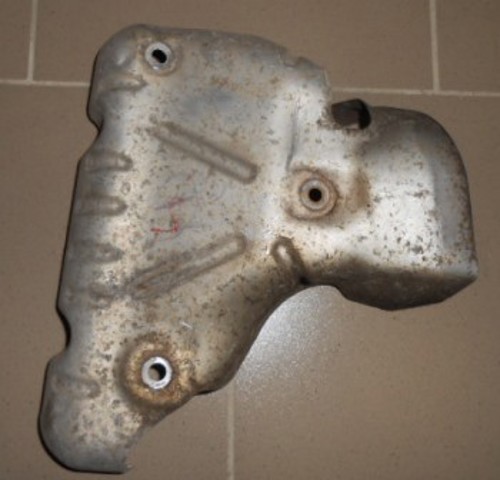 Кришка випускного колектора 8200437032 RENAULT