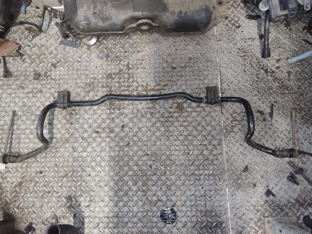 Стабілізатор передній Рено Сценік 2