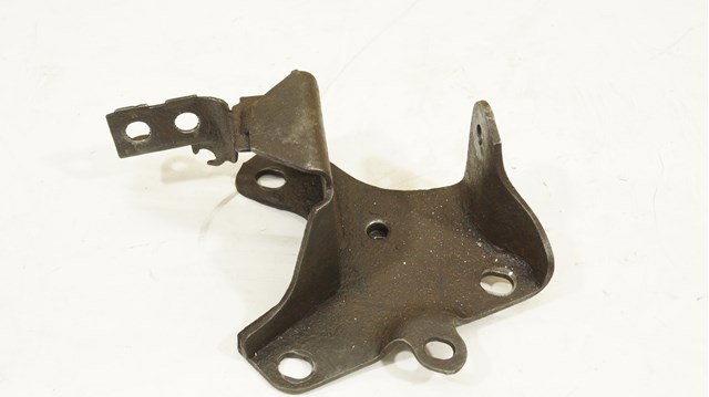 Кронштейн задньої балки 8200792363 RENAULT