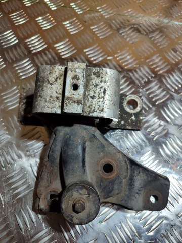 Права подушка мотора 8200805581 RENAULT