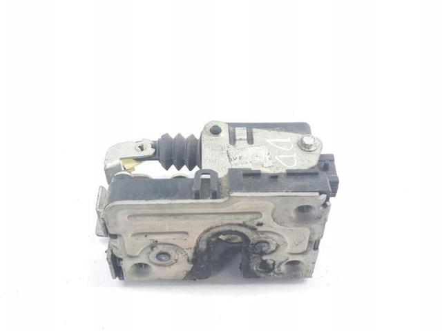 Замок двері правої передньої 8200928448 RENAULT