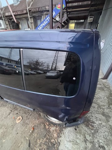 Скло багажника, ліве 8569J9 PEUGEOT
