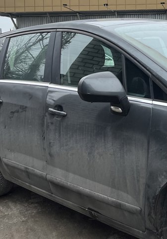 Дверка передня права 9004AV PEUGEOT