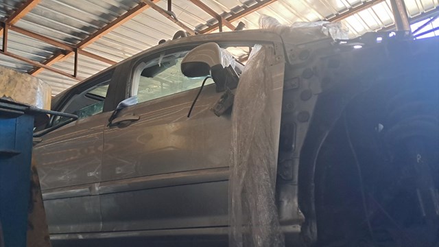 Дверка передня права 9004CC PEUGEOT