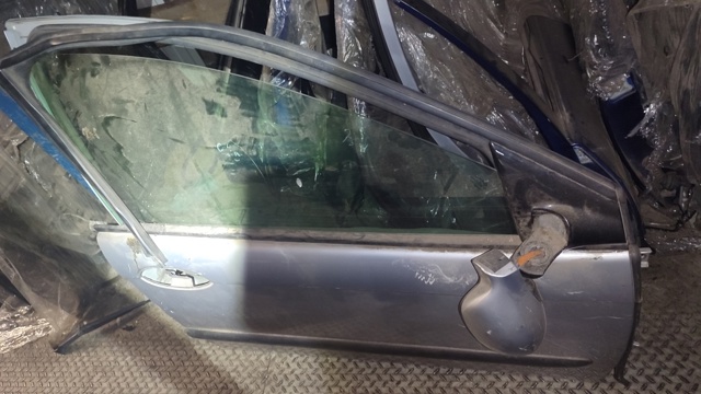 Дверка передня права 9004P0 PEUGEOT