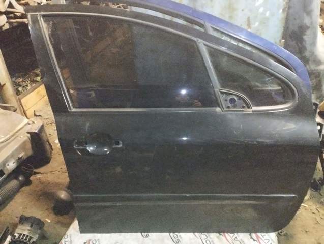 Дверка передня права 9004S7 PEUGEOT