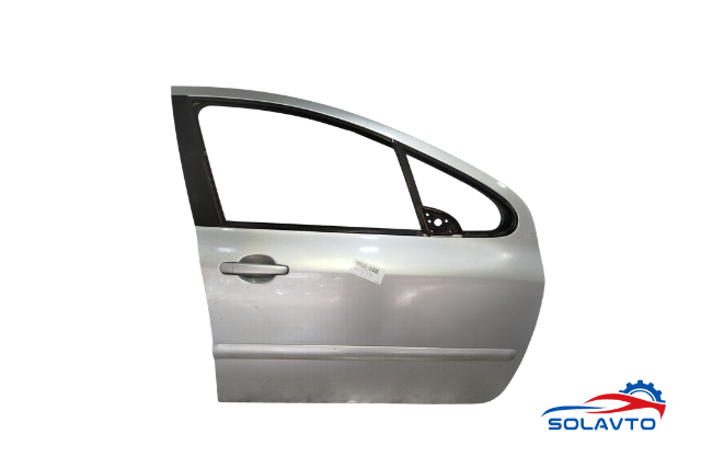 Дверка передня права 9004S7 PEUGEOT