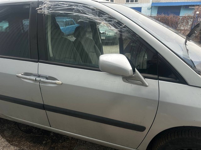 Дверка передня права 9004X4 PEUGEOT