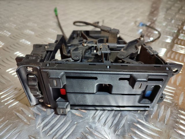 Апаратура регулювання контролю кондиціонування повітря Опель Омега A