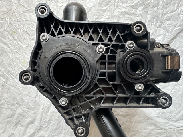 Корпус термостата в зборі 11538642559 BMW