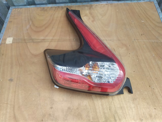 Задня ліва фара 265553YM2B NISSAN