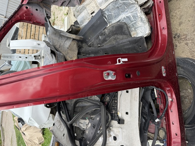 Амортизаційна стійка центральна, права 714024ZB00 HYUNDAI