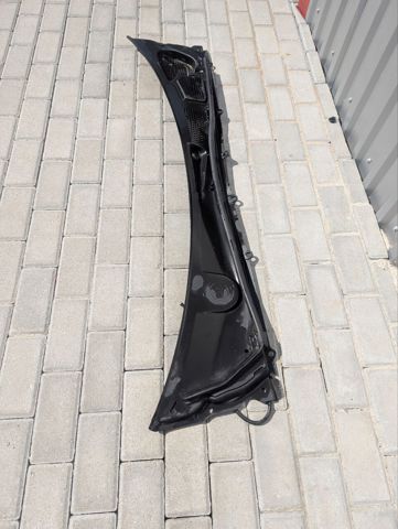 Водостік лобового скла, жабо 31694300 VOLVO