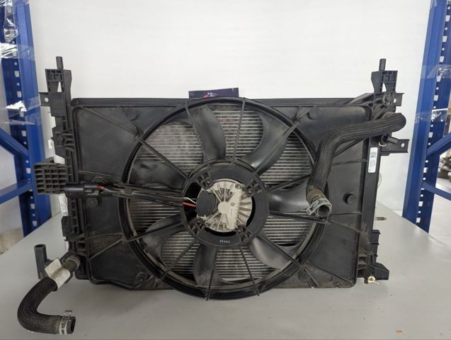 Радіатор охолодження 42566071 GM