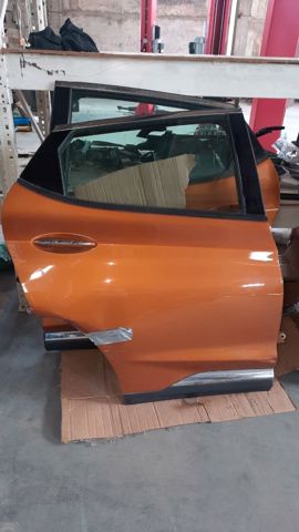 Двері задні, праві 42679303 GM