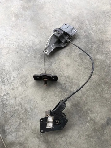 Кронштейн запаски 572115531R RENAULT