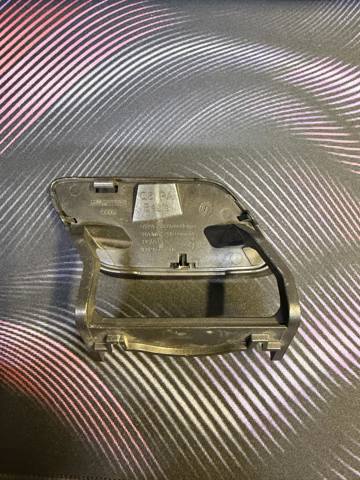 Накладка форсунки омивача фари передньої 8R0955275C VAG