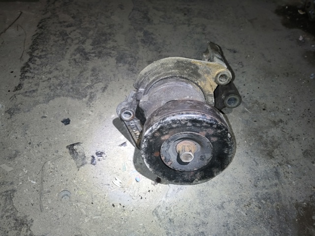 Натягувач приводного ременя 166200W036 TOYOTA