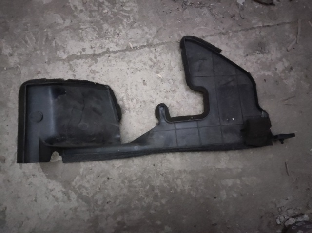 Повітропровід / дефлектор радіатора, правий 215586FL2A NISSAN