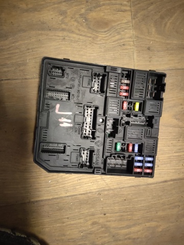Коробка запобіжників 284B74BA0A NISSAN