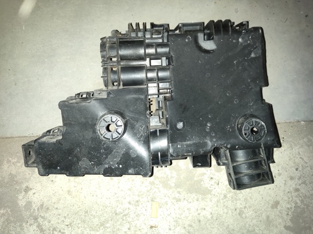 Корпус блока запобіжників 284B84BA0C NISSAN